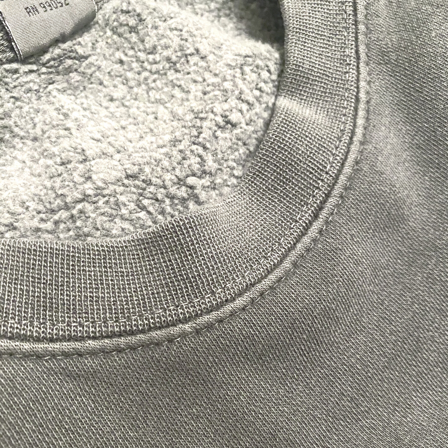 logo crewneck ashed granite